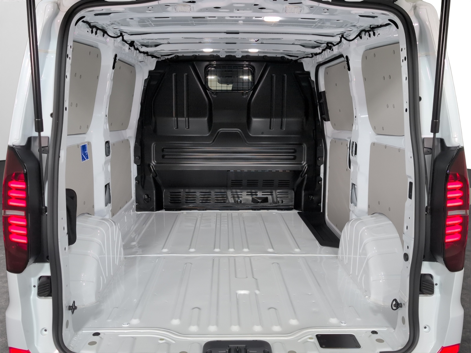 VW Transporter 2.0 TDI Automat-image-14