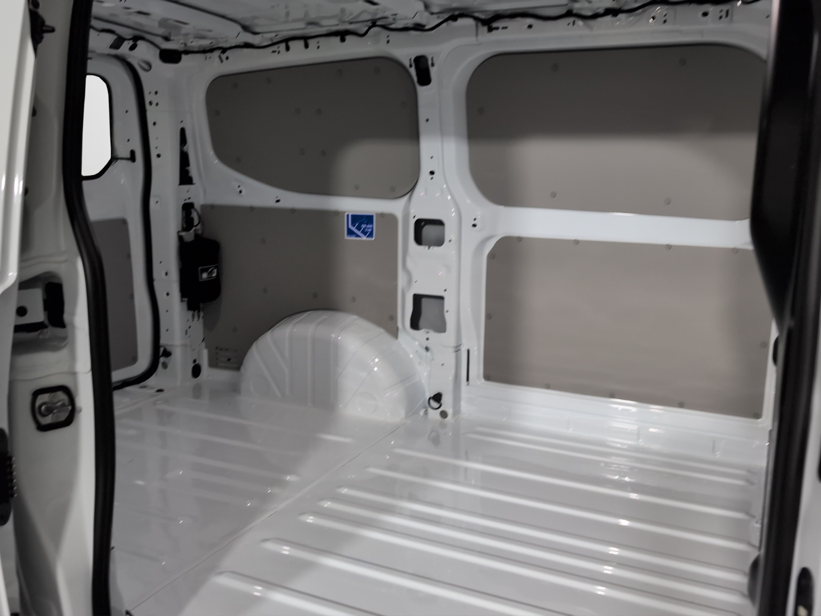 VW Transporter 2.0 TDI Automat-image-7