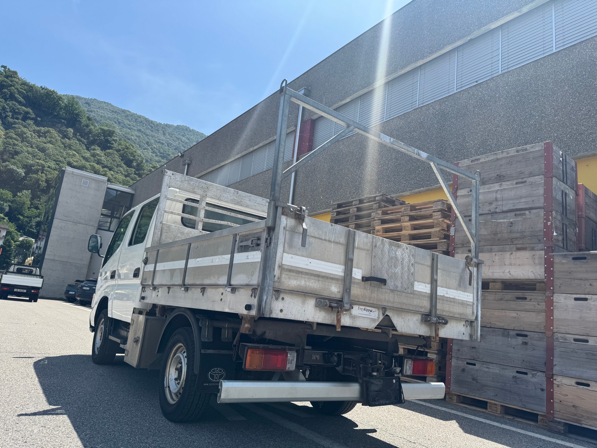 TOYOTA Dyna 150 3.0D-4D-image-3