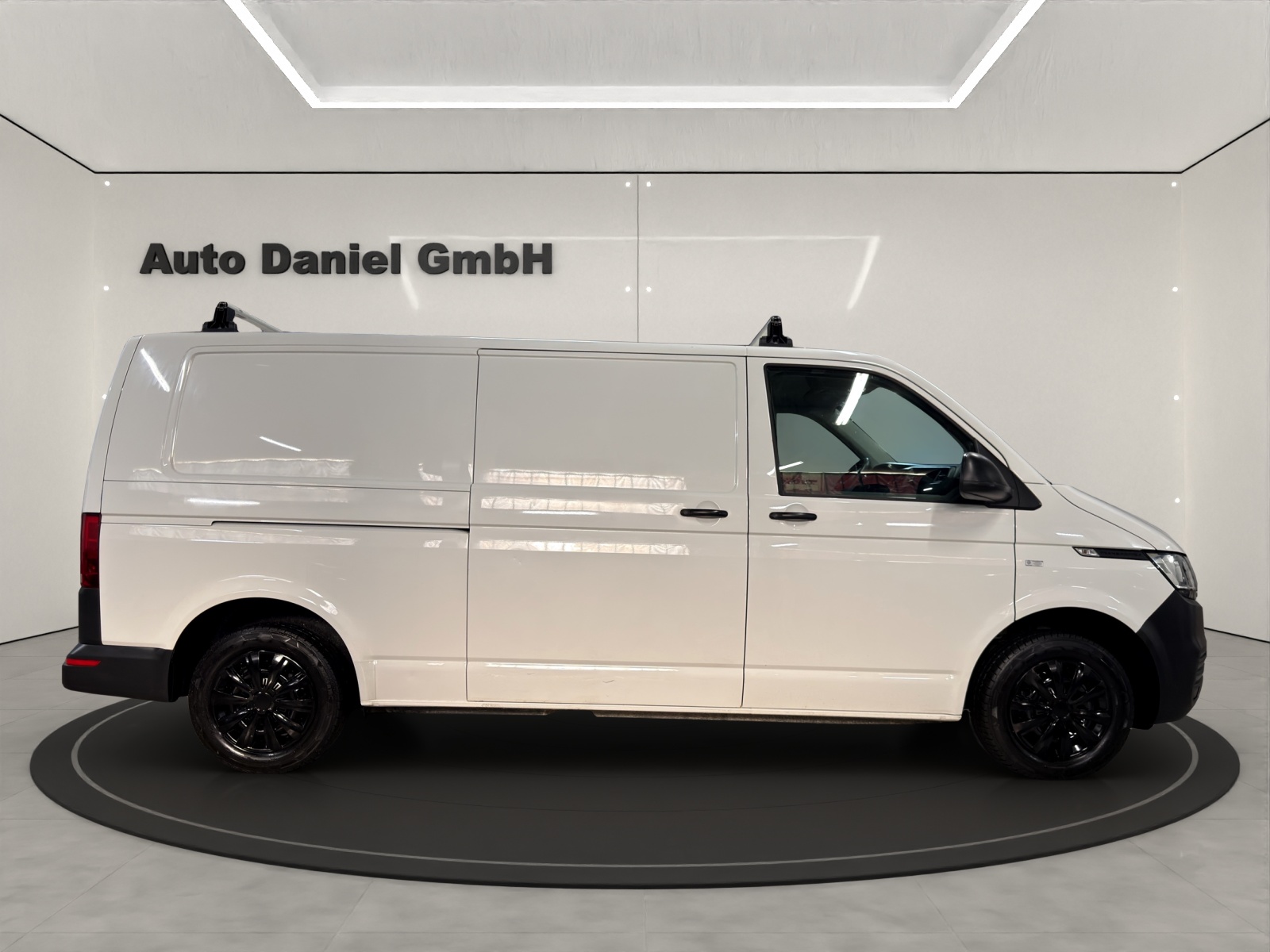 VW T6.1 2.0 TDI DSG Lang Version ( Mit AHK / Sortimo Regale / Dachträger )-image-3