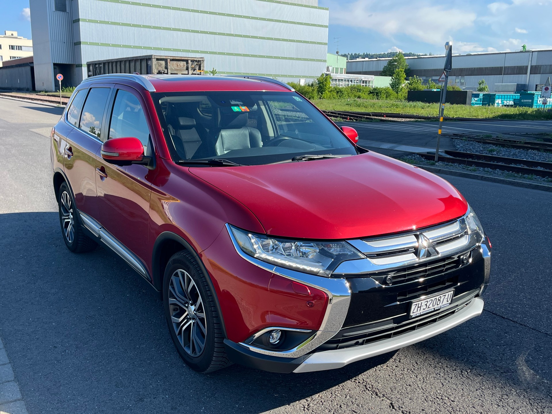 MITSUBISHI Outlander 2.2 DID Diamond 4WD Automatic-image-0