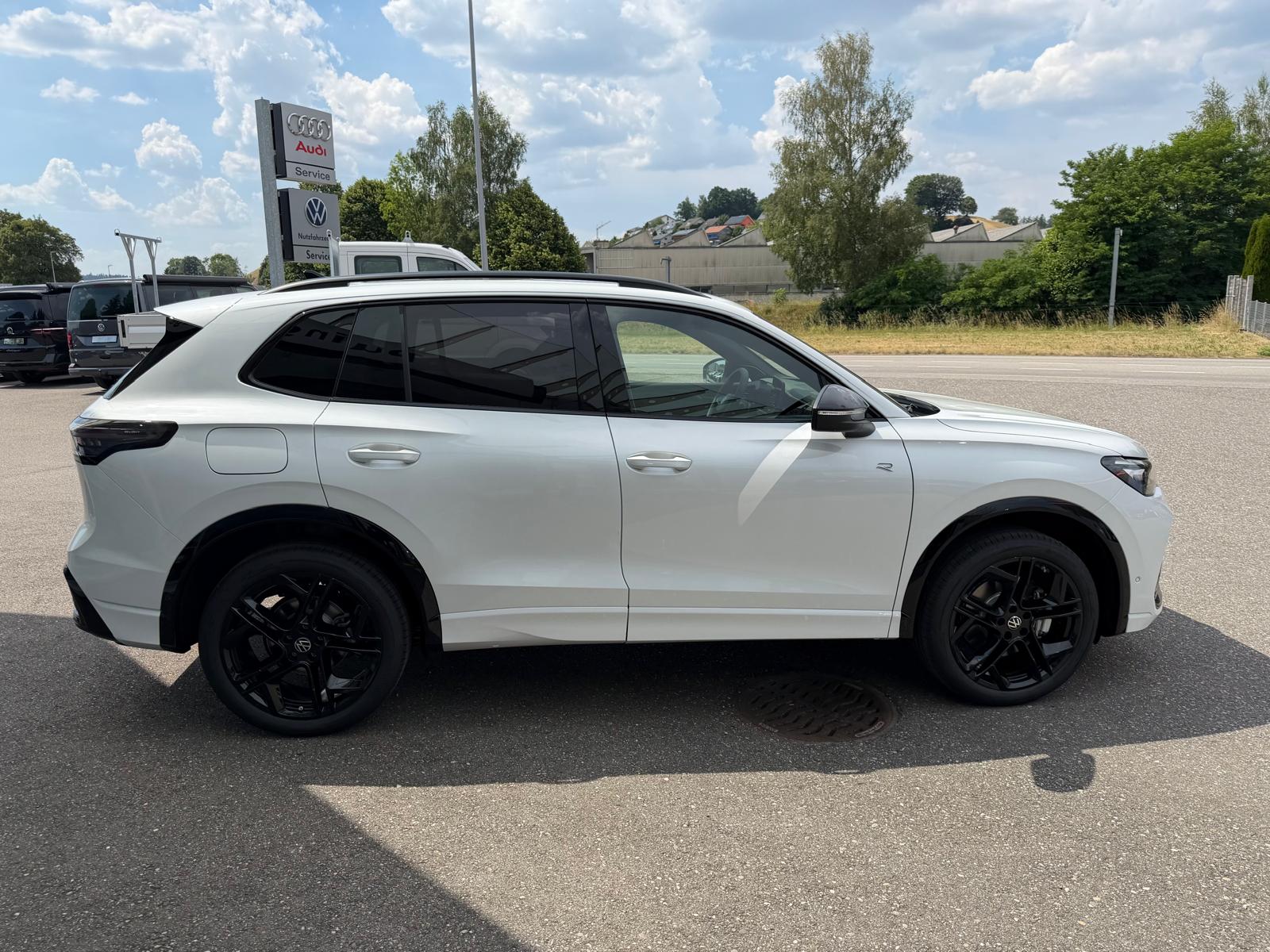 VW Tiguan 2.0 TSI DSG R-Line United 4Motion-image-5