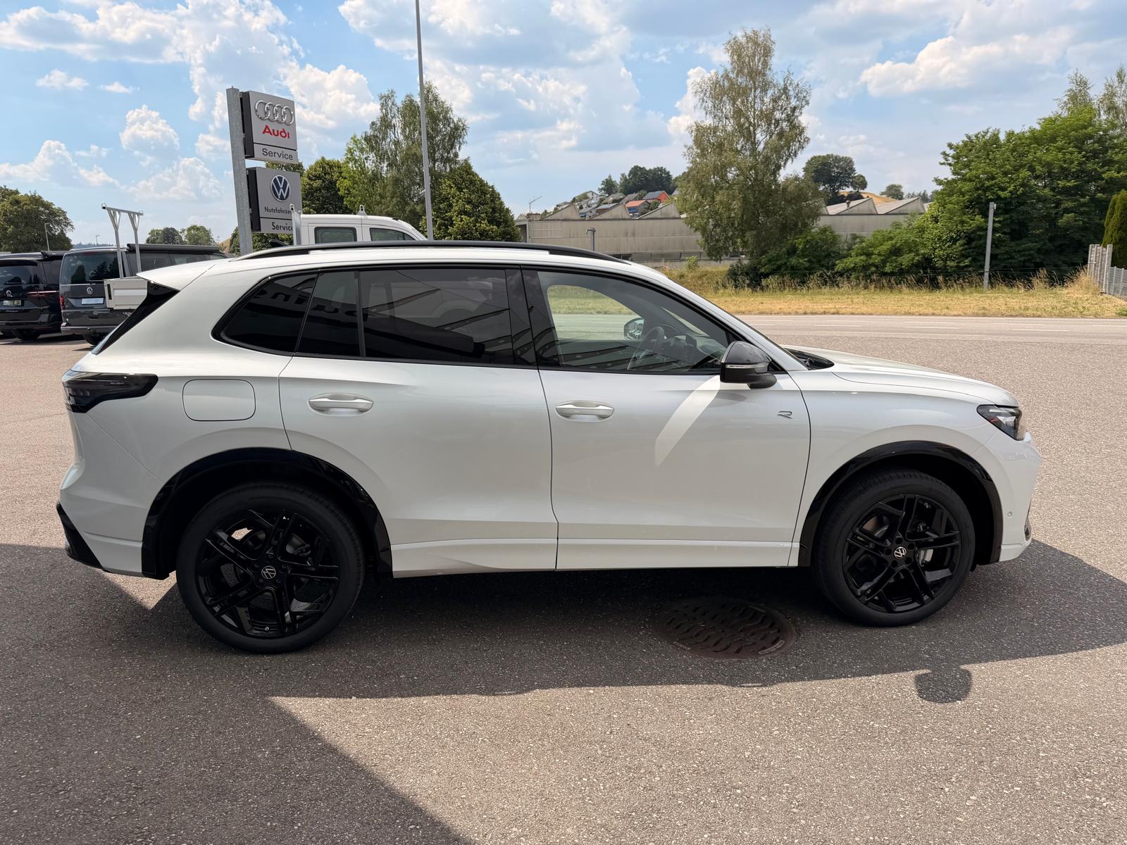VW Tiguan 2.0 TSI DSG R-Line United 4Motion-image-5