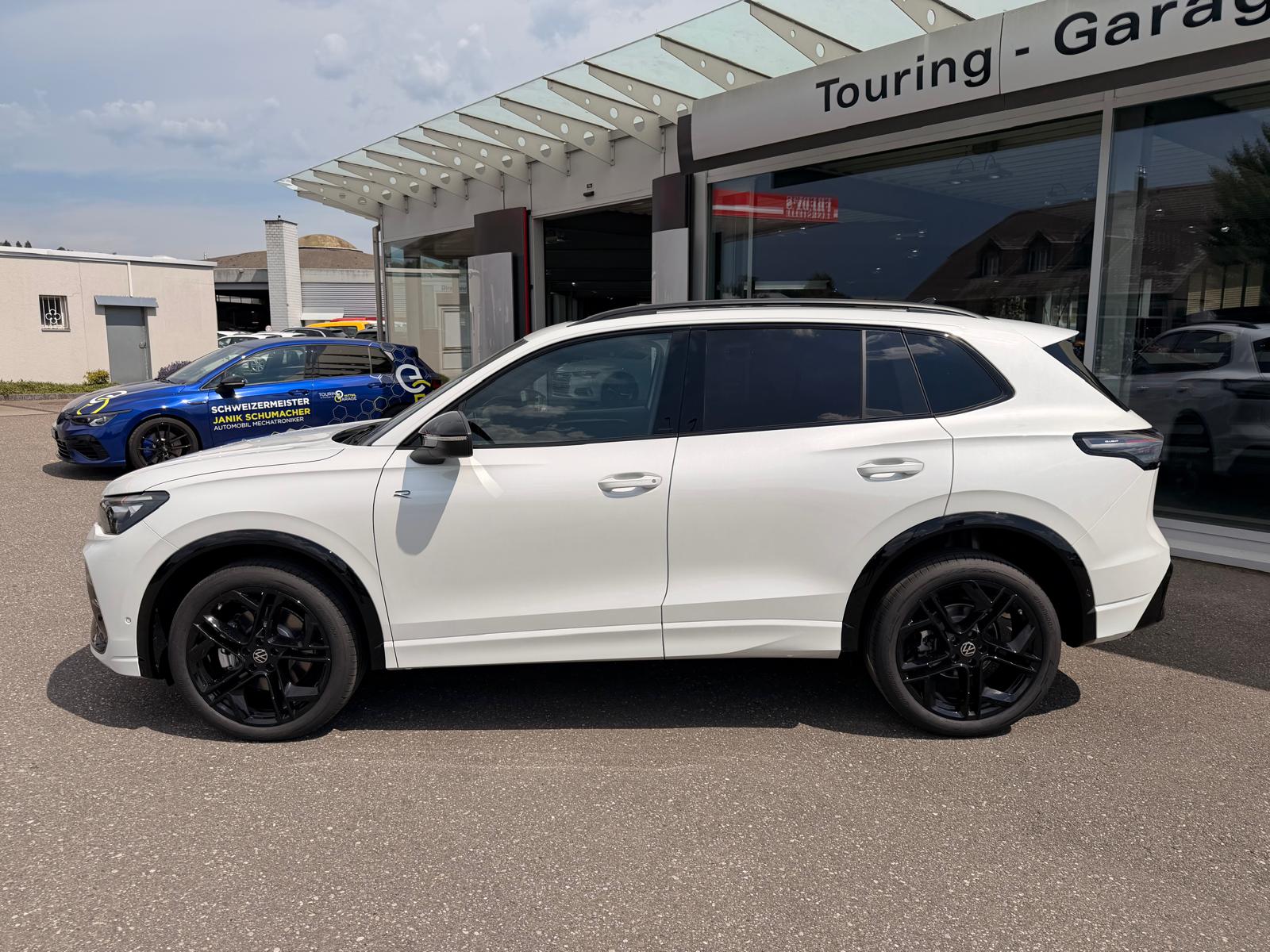VW Tiguan 2.0 TSI DSG R-Line United 4Motion-image-1