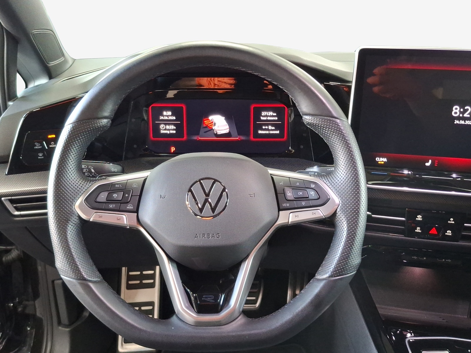 VW Golf 1.5 e TSI mHEV R-Line DSG-image-8
