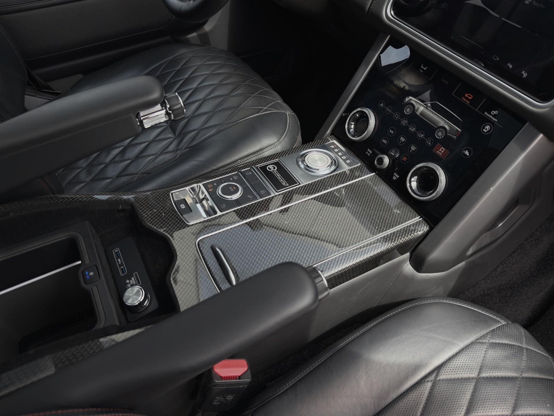 LAND ROVER Range Rover 5.0 V8 S/C SV AB Dynamic Automatic-image-17