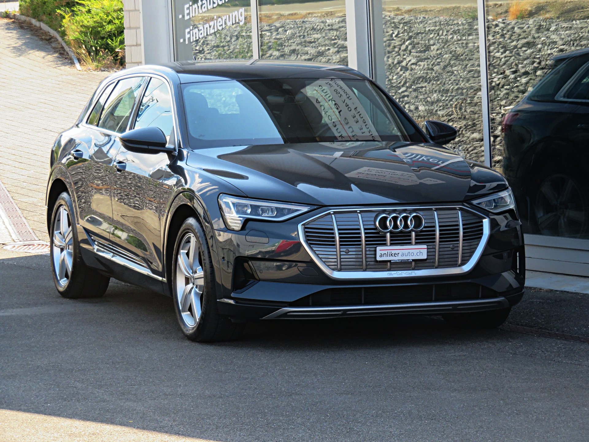 AUDI e-tron 55 Advanced "S-LINE" quattro-image-1