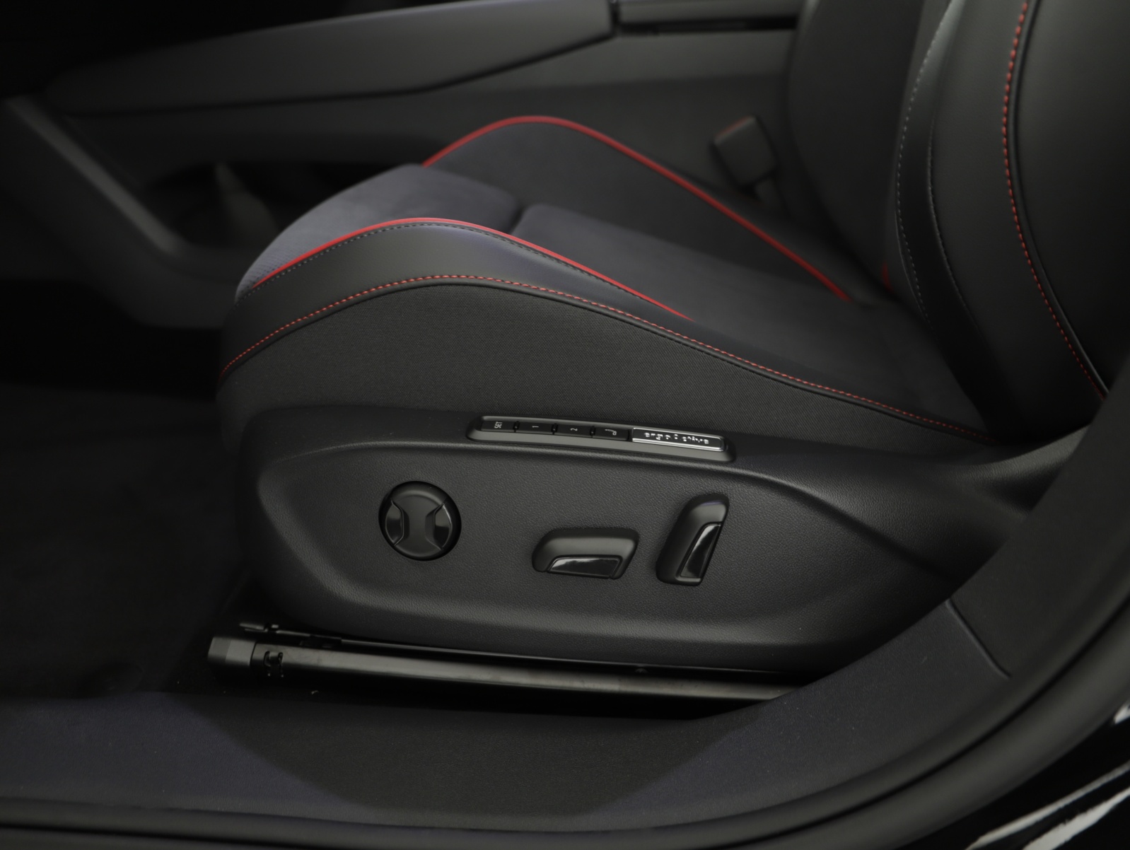 VW ID.7 Tourer GTX 86 kWh GTX 4 Motion-image-12