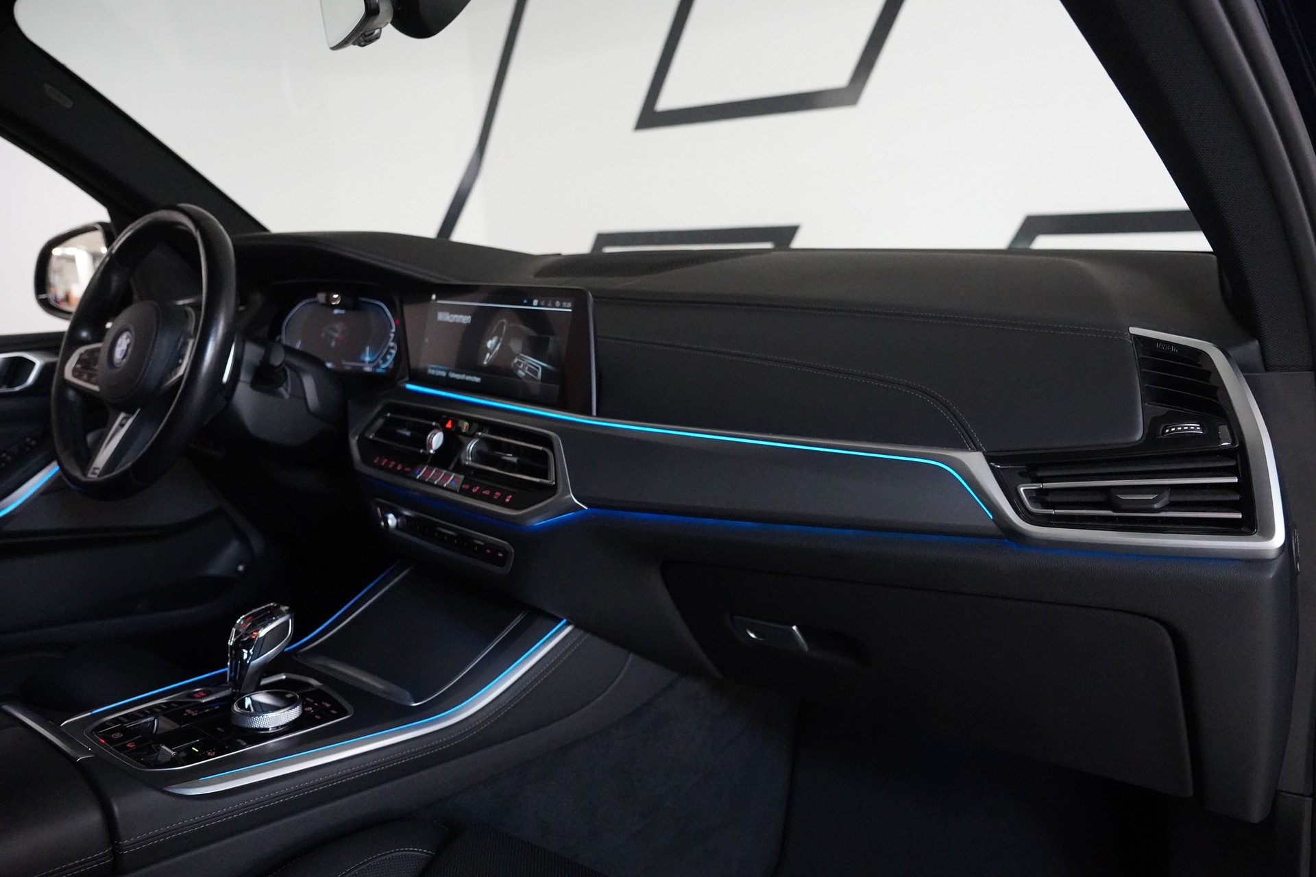 BMW X5 xDrive45e M Sport Steptronic-image-17