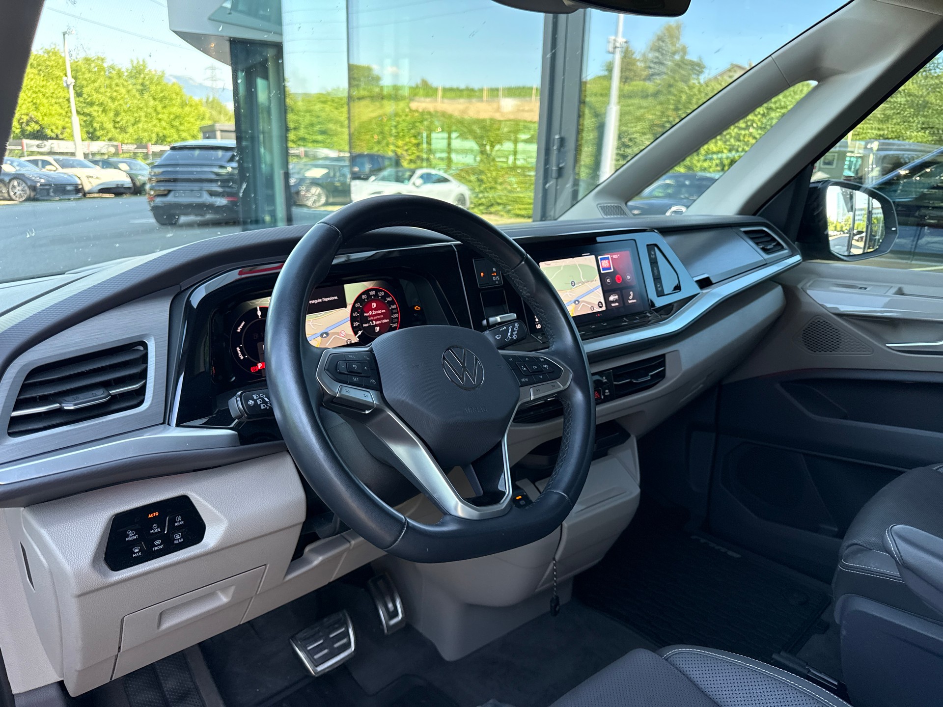 VW Multivan 1.4 eHybrid Life DSG-image-12