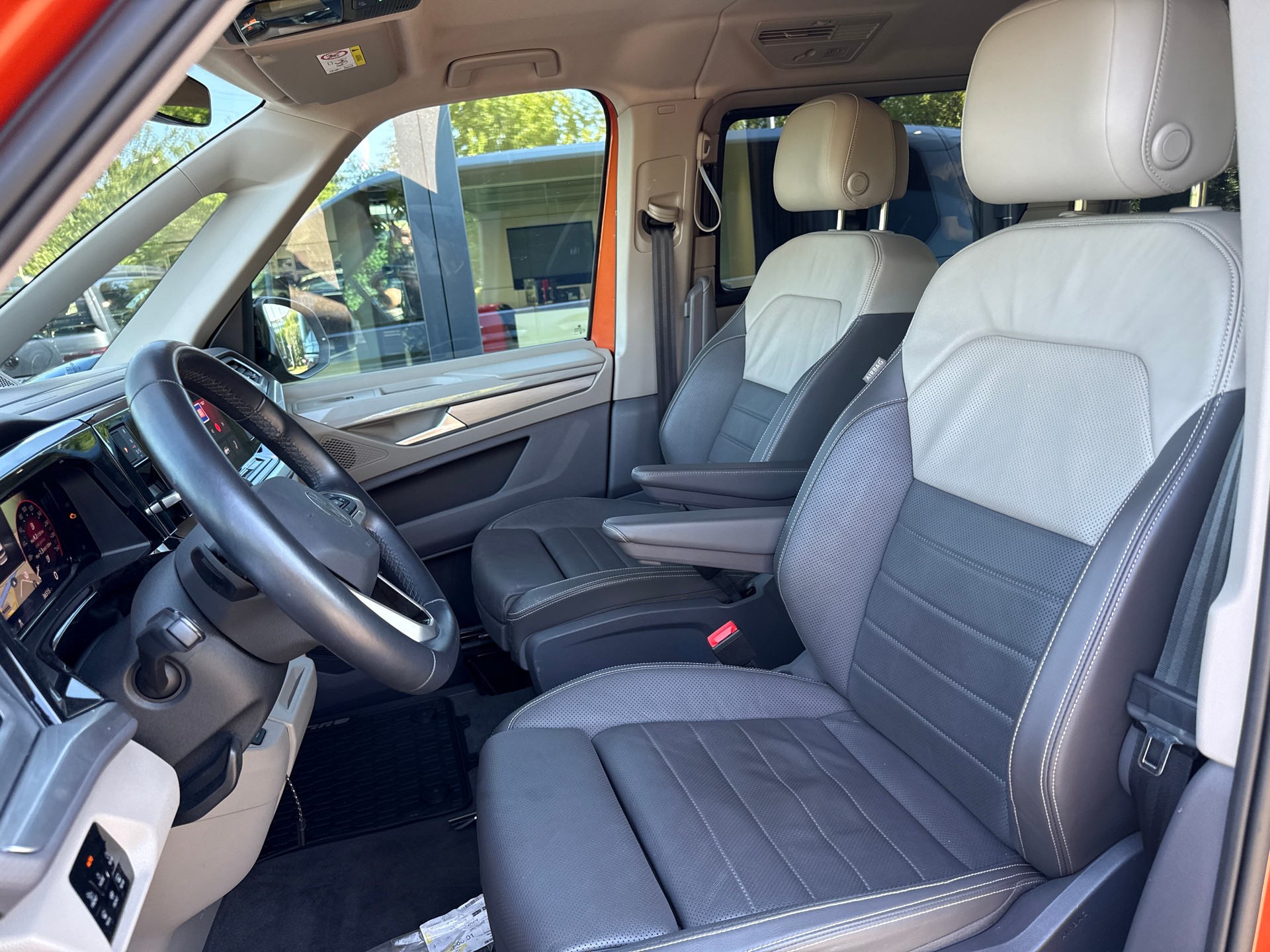 VW Multivan 1.4 eHybrid Life DSG-image-13