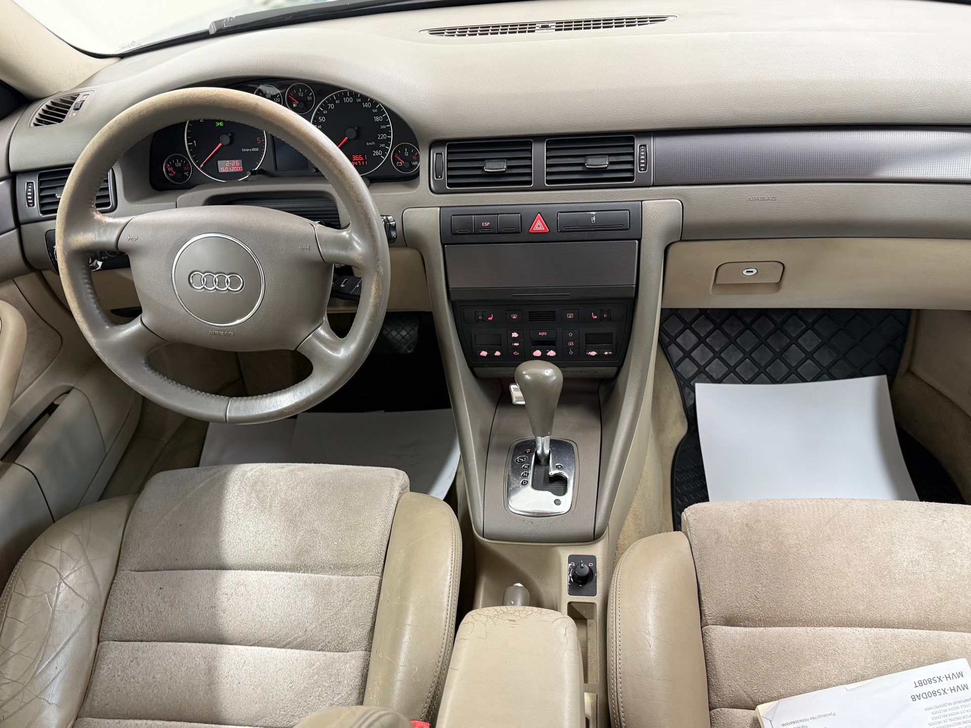 AUDI A6 Avant 2.5 TDI-image-8