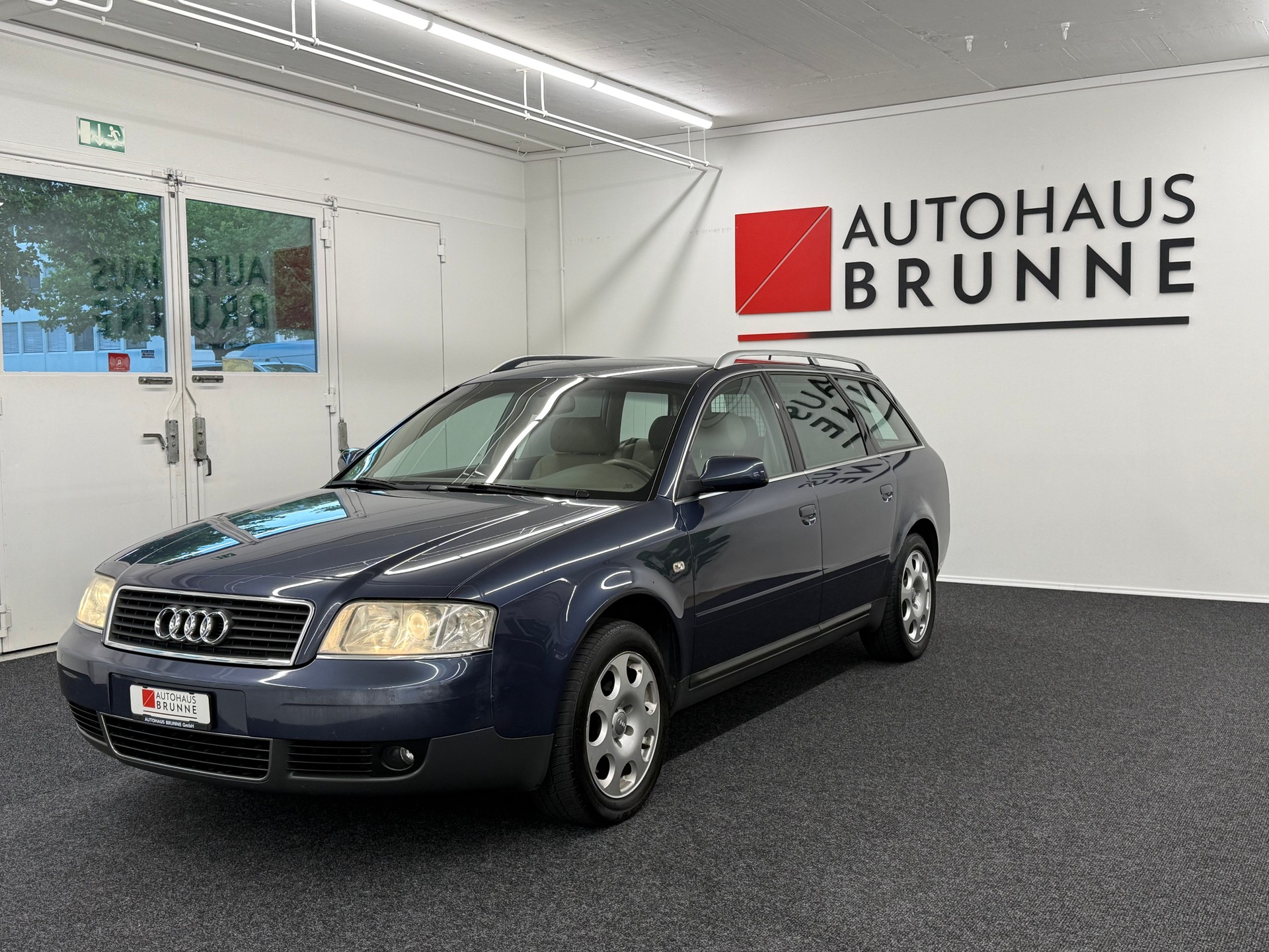 AUDI A6 Avant 2.5 TDI-image-0