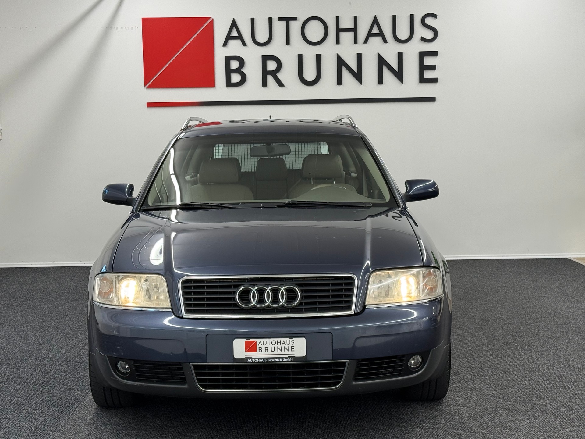AUDI A6 Avant 2.5 TDI-image-1