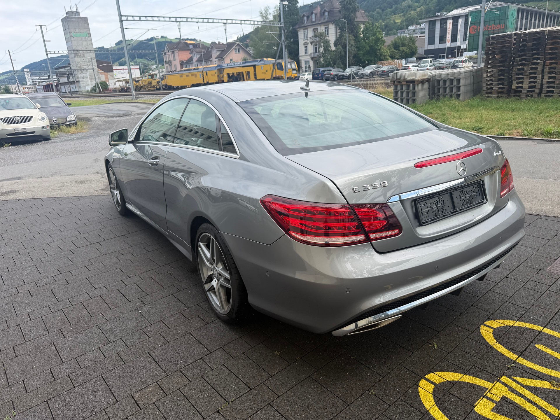 MERCEDES-BENZ E 350 4Matic 7G-Tronic-image-0