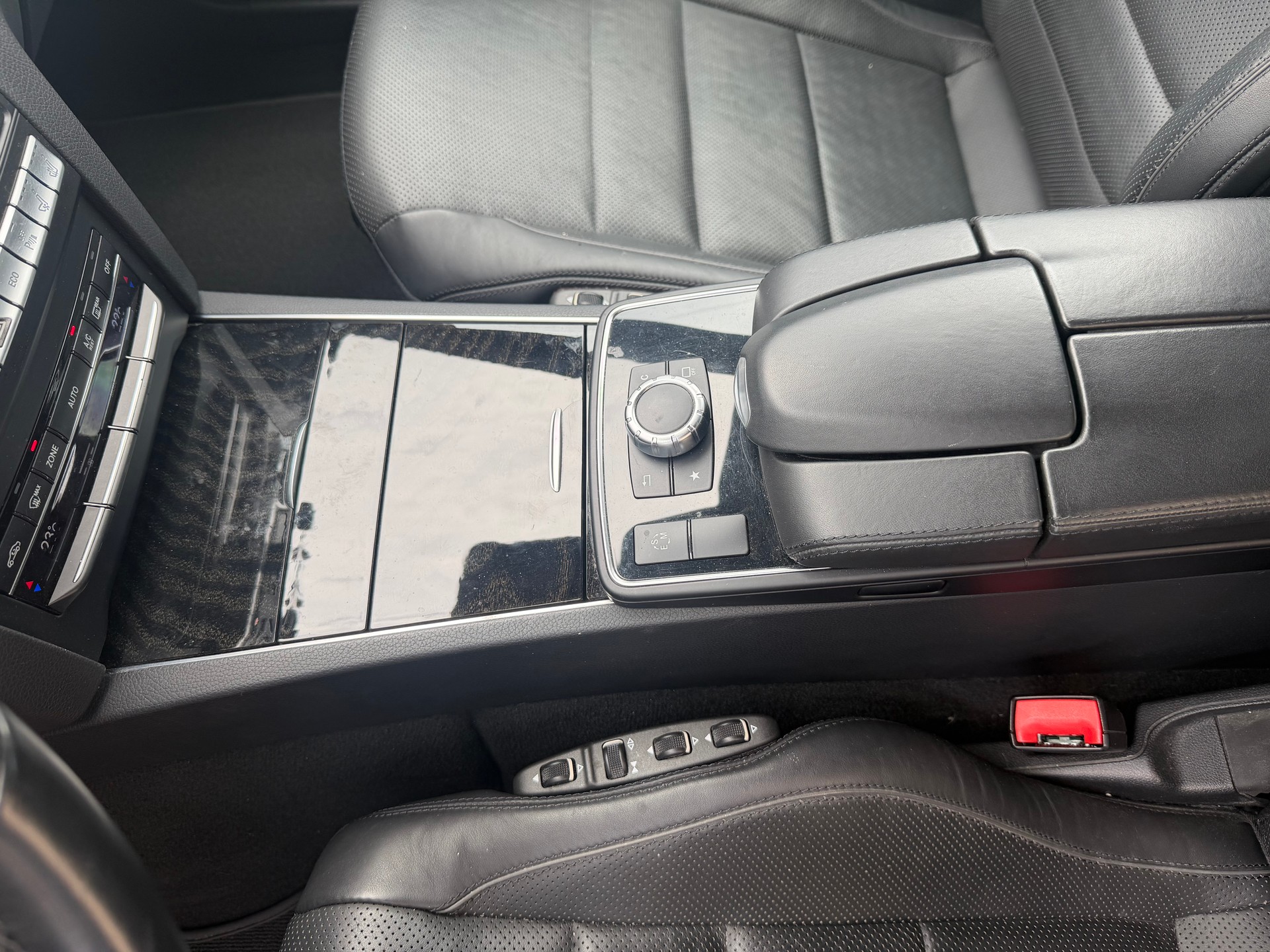 MERCEDES-BENZ E 350 4Matic 7G-Tronic-image-9