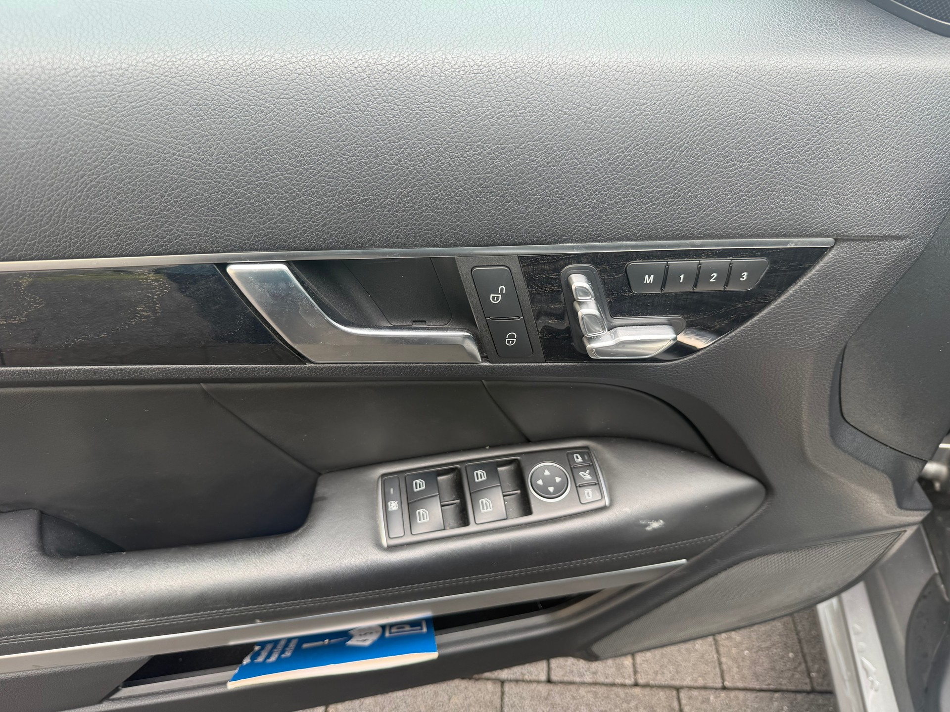 MERCEDES-BENZ E 350 4Matic 7G-Tronic-image-7