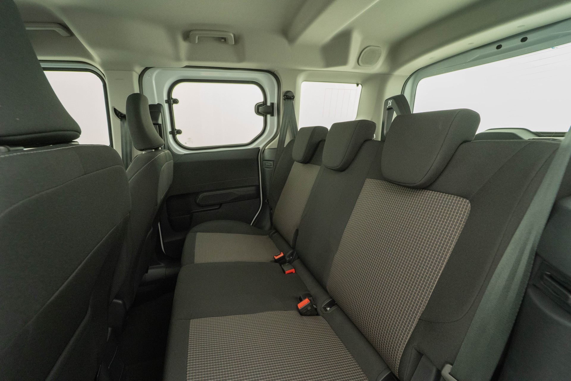 FORD Tourneo Courier 1.0 EcoBoost Trend-image-8