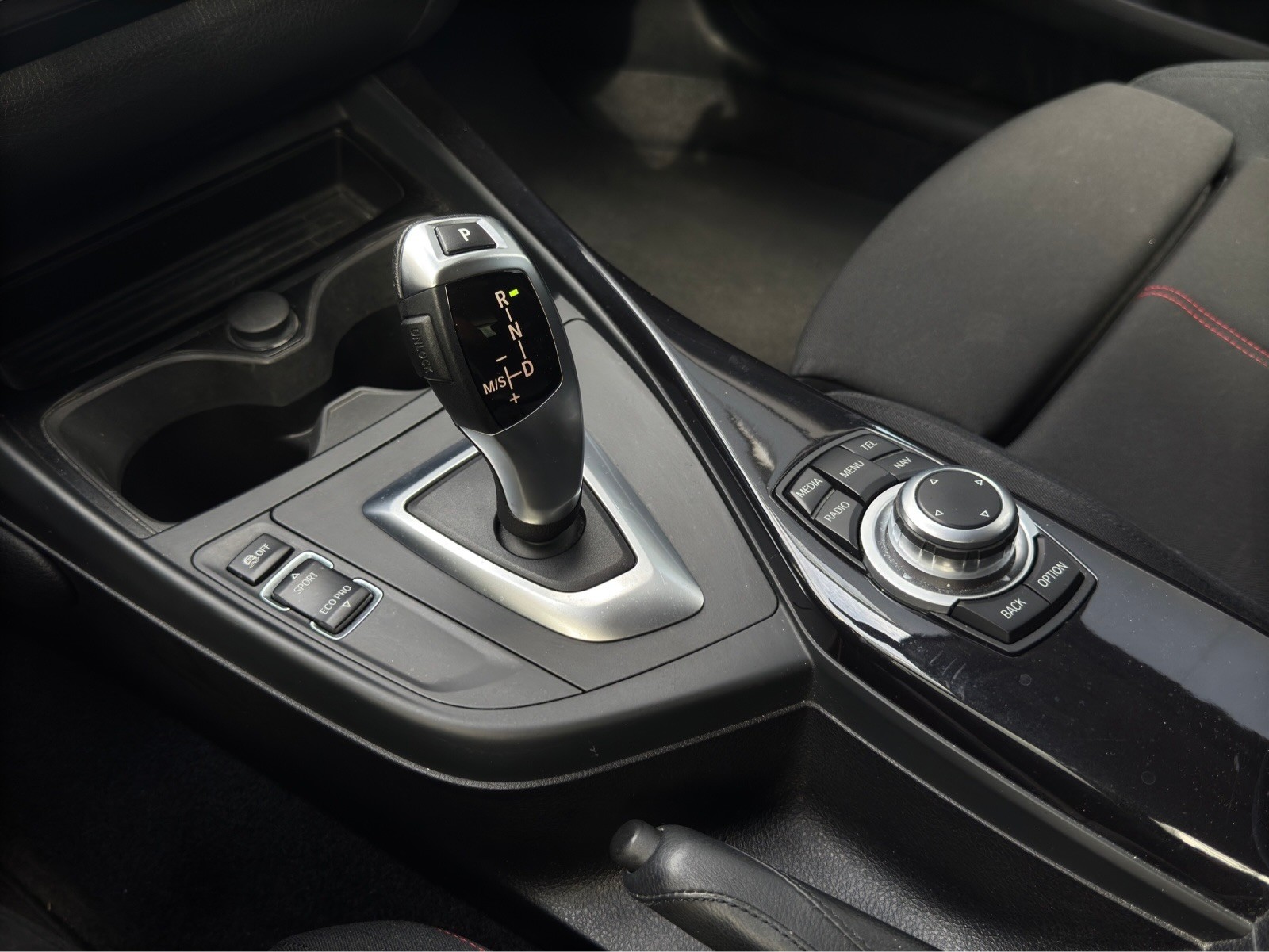 BMW 116i Sport Line Steptronic-image-17