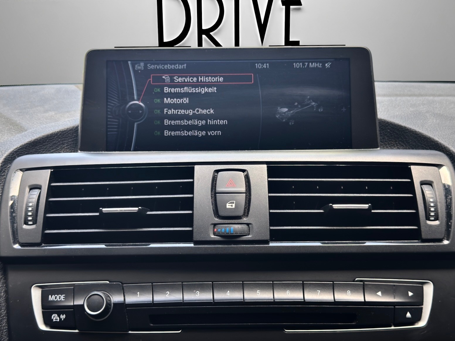 BMW 116i Sport Line Steptronic-image-16
