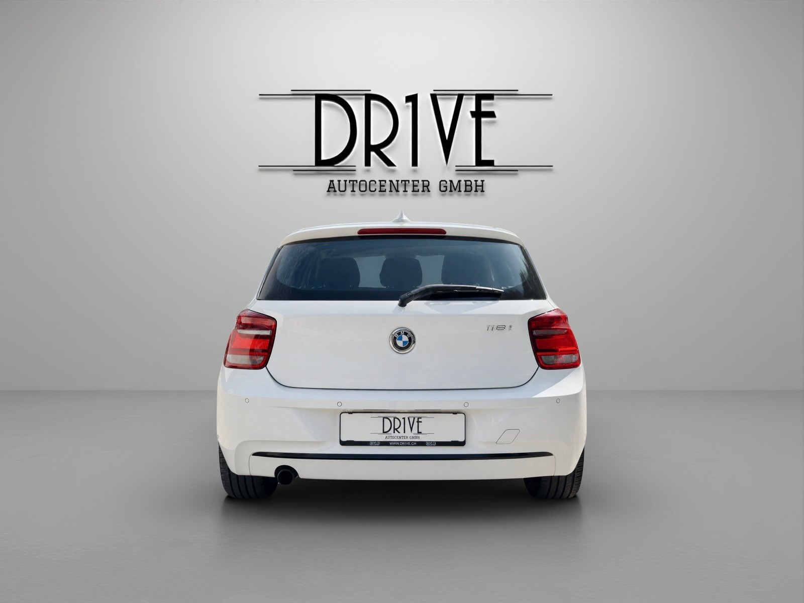 BMW 116i Sport Line Steptronic-image-5