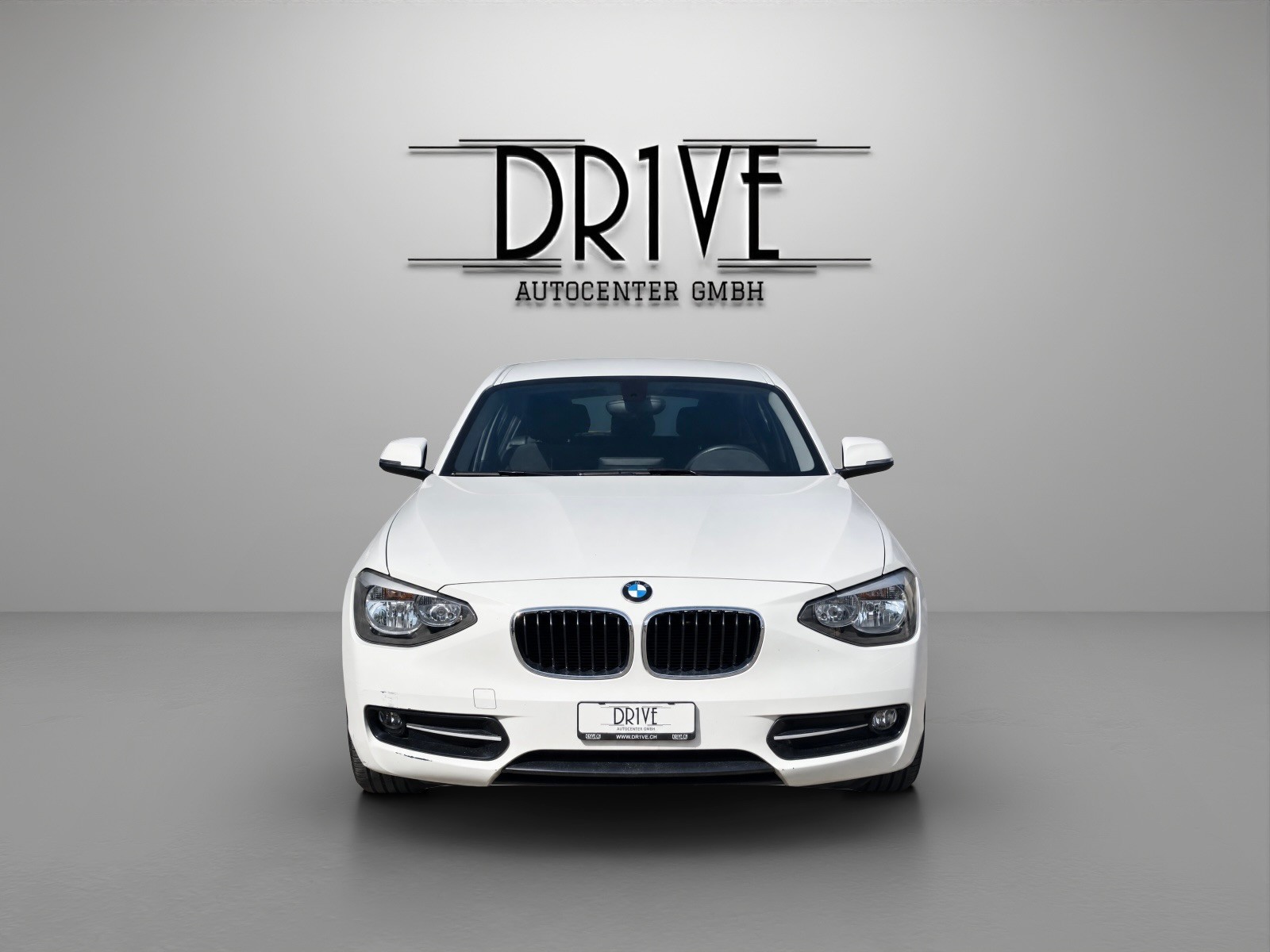 BMW 116i Sport Line Steptronic-image-1