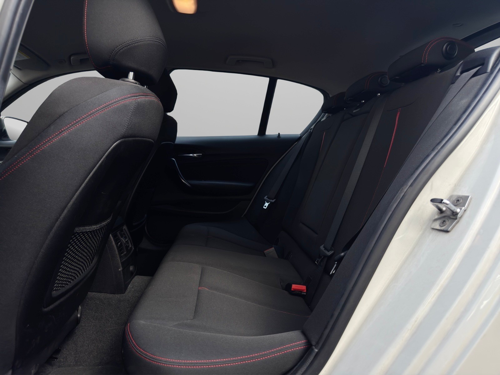 BMW 116i Sport Line Steptronic-image-10