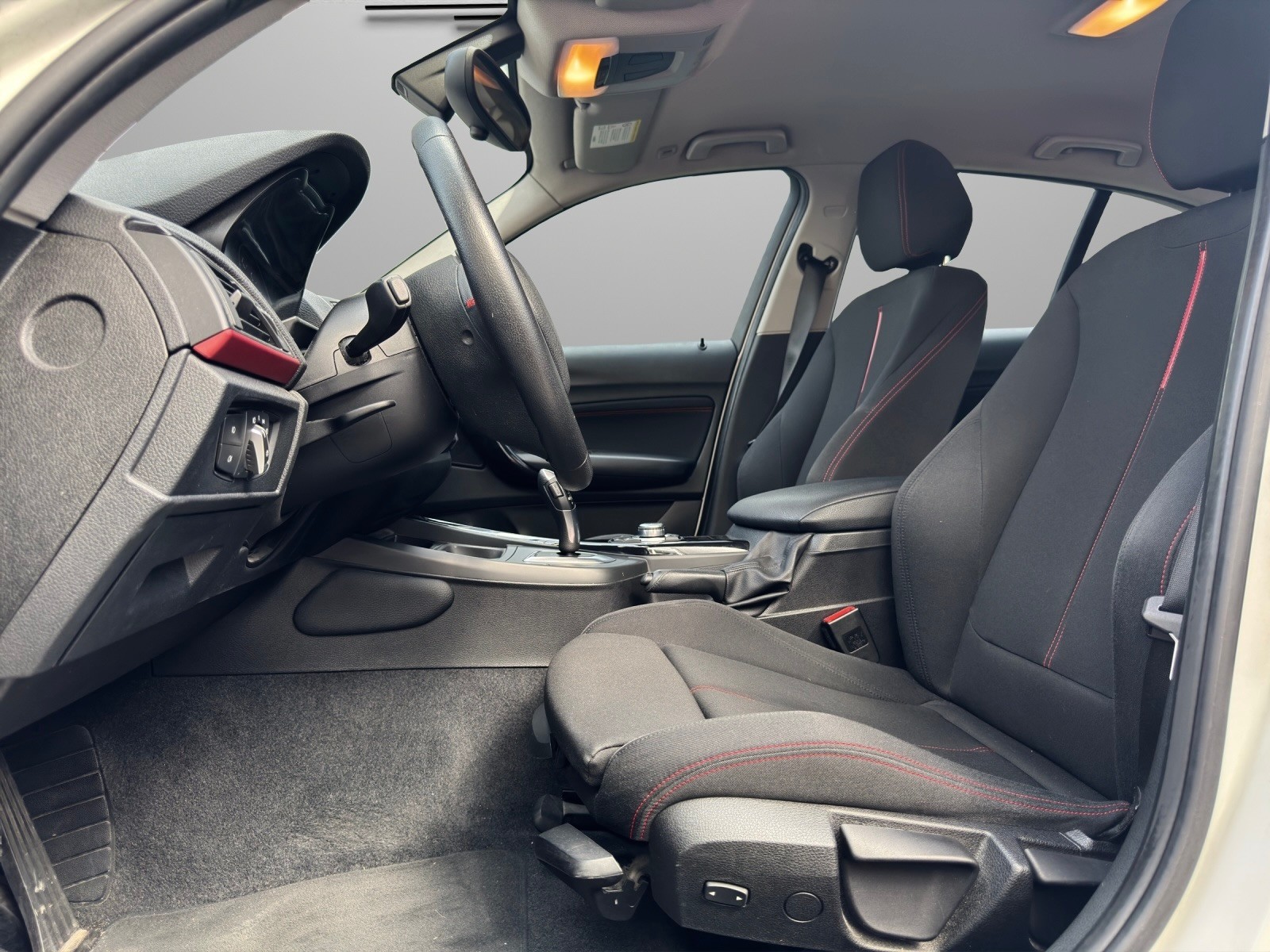 BMW 116i Sport Line Steptronic-image-7