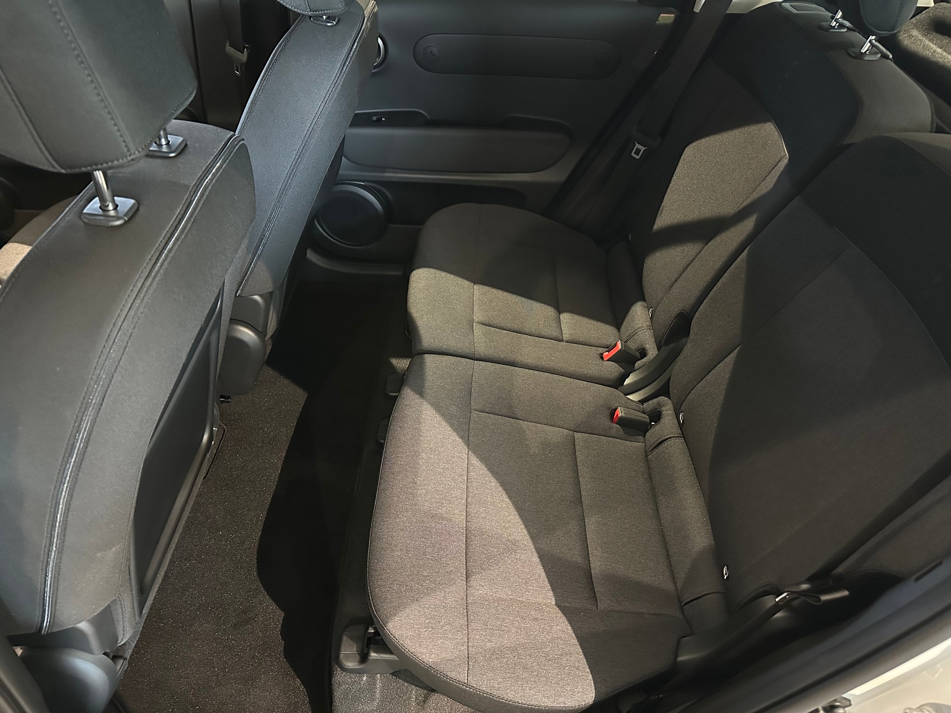 HYUNDAI Inster 49kWh Amplia-image-11