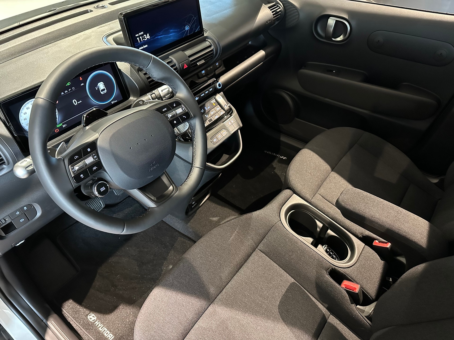 HYUNDAI Inster 49kWh Amplia-image-7