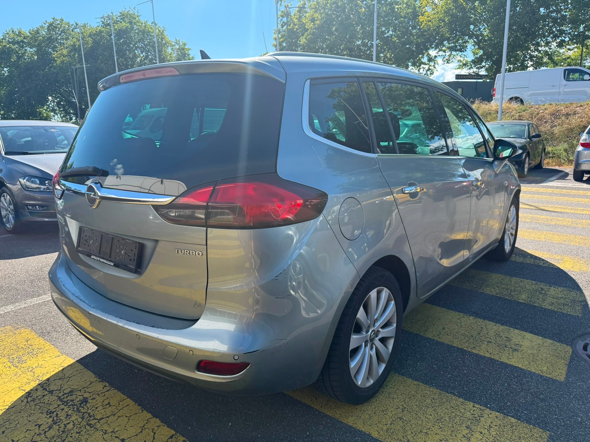 OPEL Zafira Tourer 1.4i 16V Turbo Active Ed. Aut.-image-4