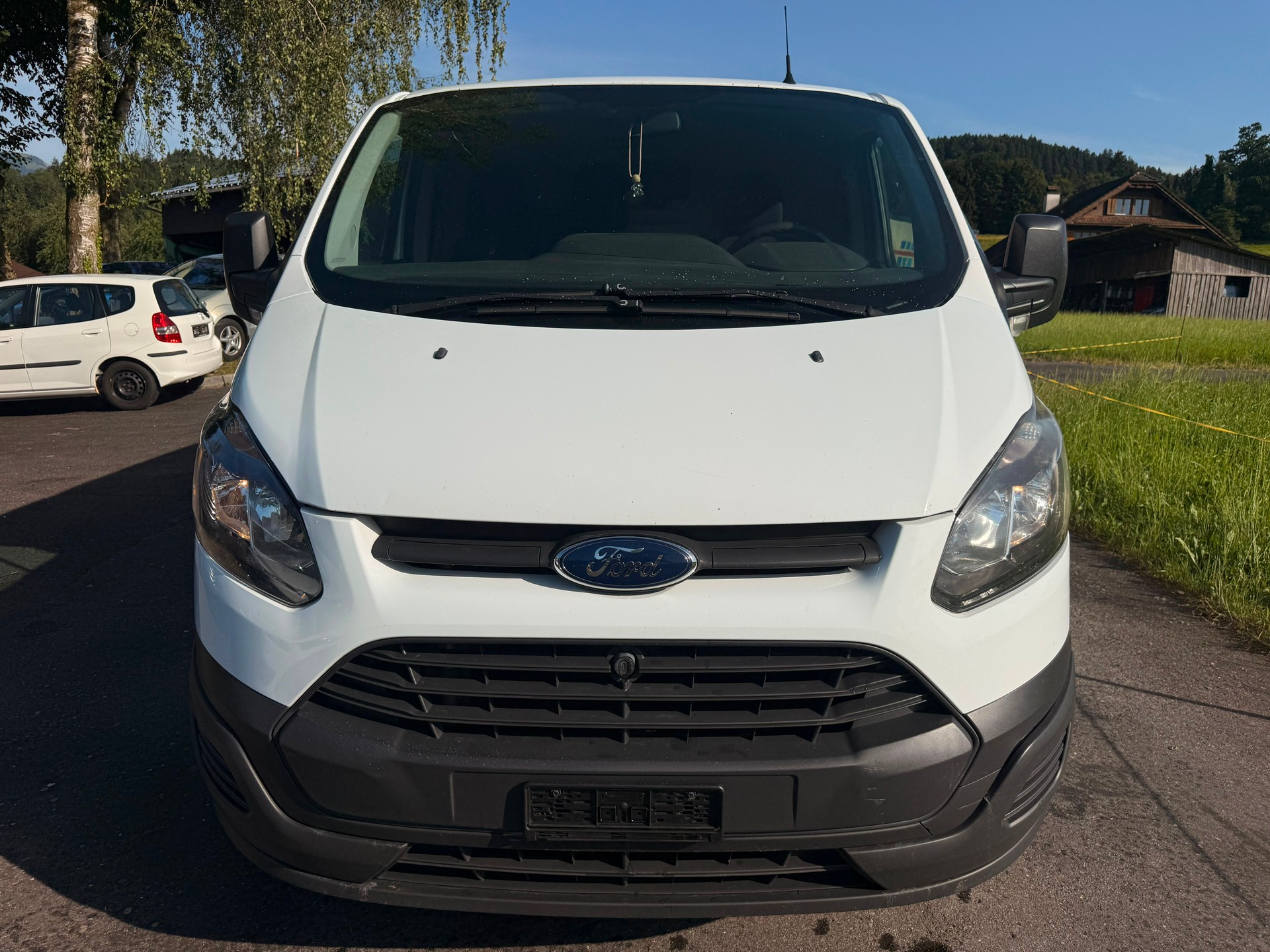 FORD Transit Custom Van 250 L1H1 Ambiente-image-2
