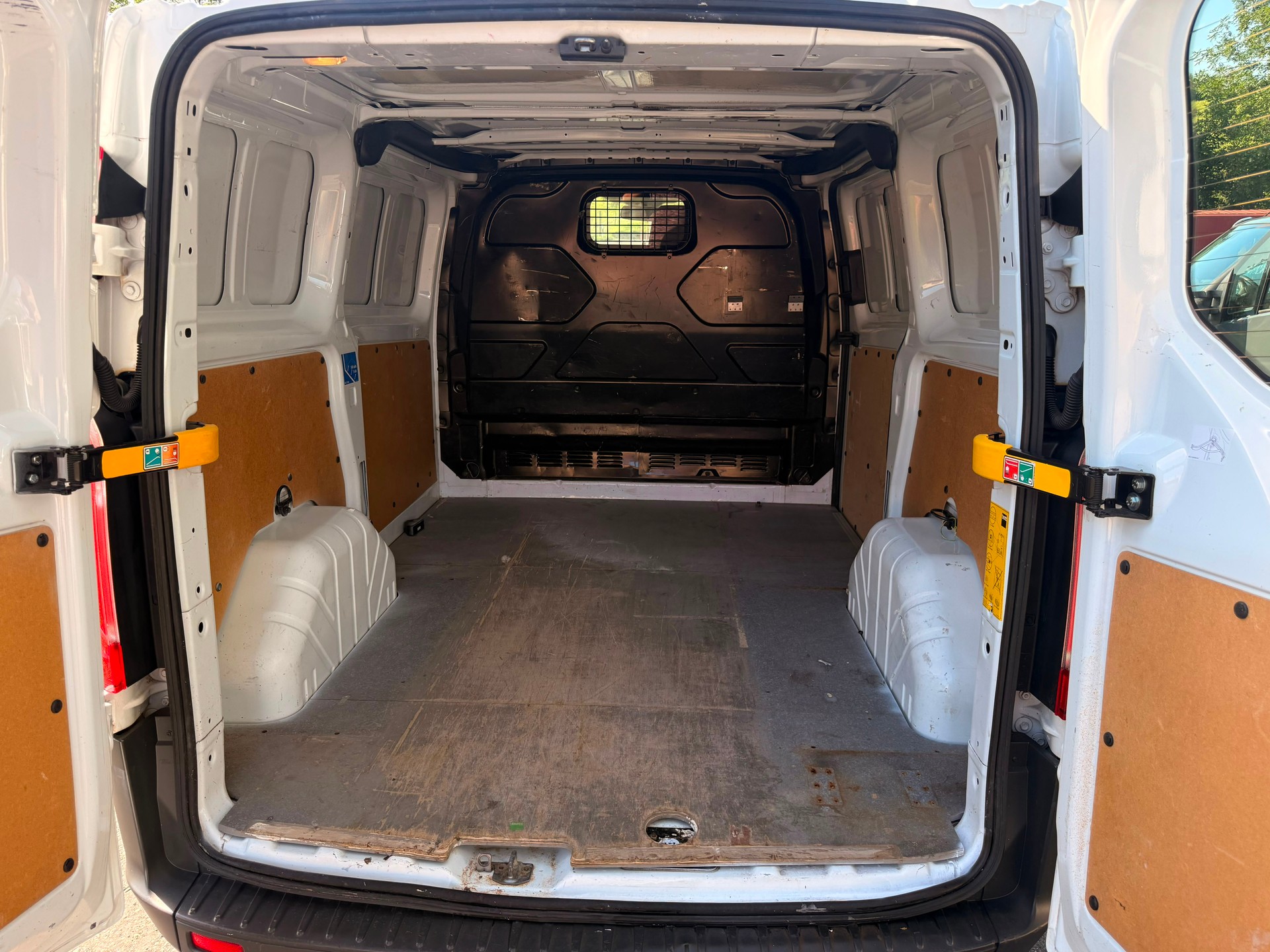 FORD Transit Custom Van 250 L1H1 Ambiente-image-10