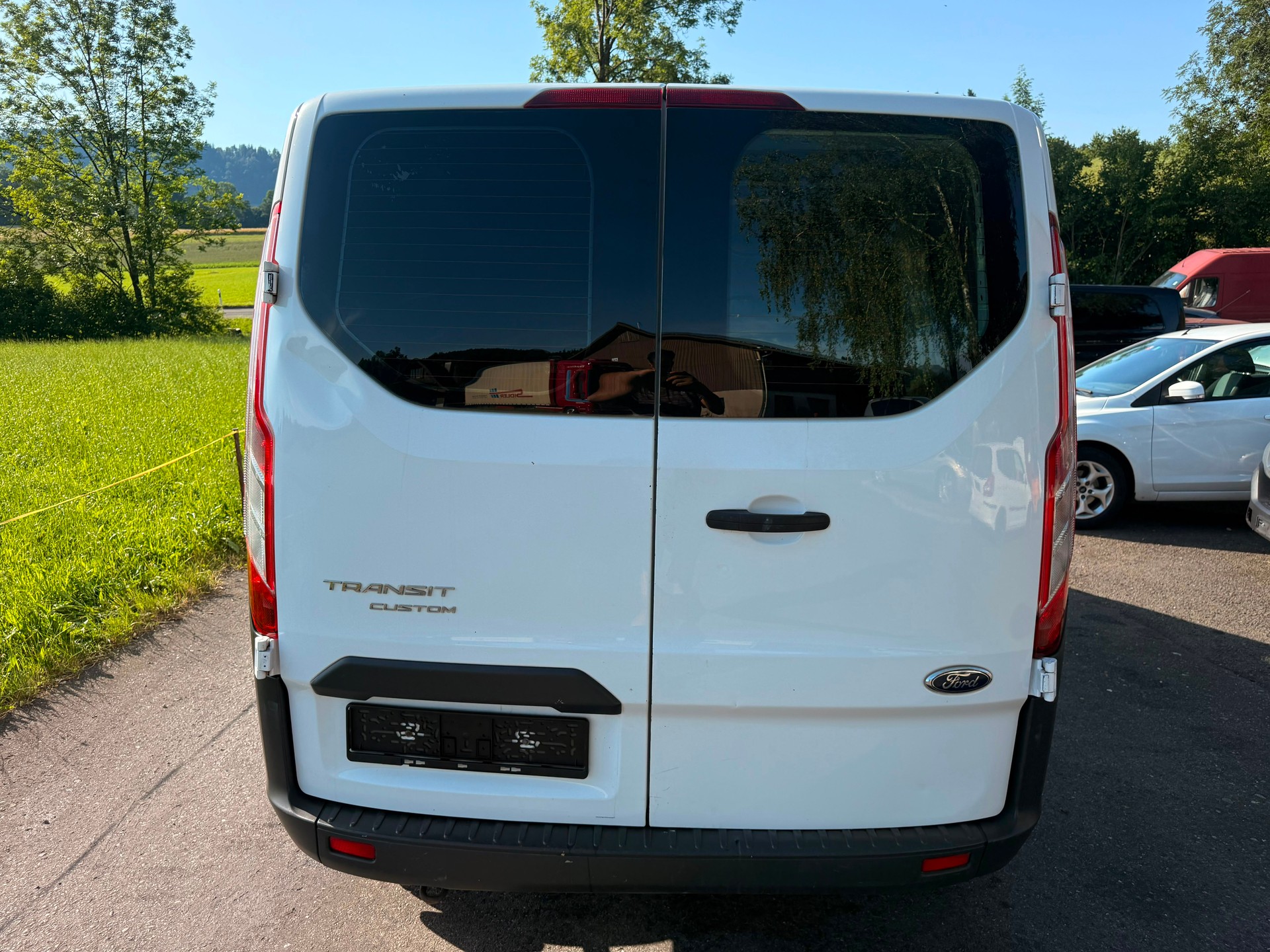 FORD Transit Custom Van 250 L1H1 Ambiente-image-5
