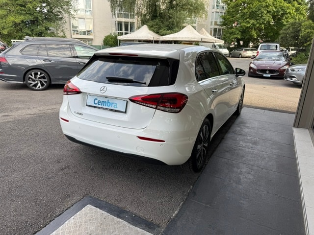 MERCEDES-BENZ A 200 Style 7G-DCT-image-6