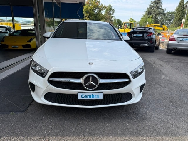 MERCEDES-BENZ A 200 Style 7G-DCT-image-2