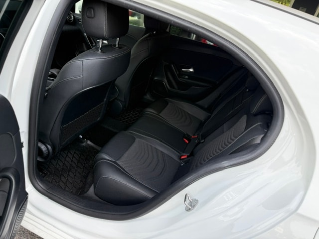 MERCEDES-BENZ A 200 Style 7G-DCT-image-9