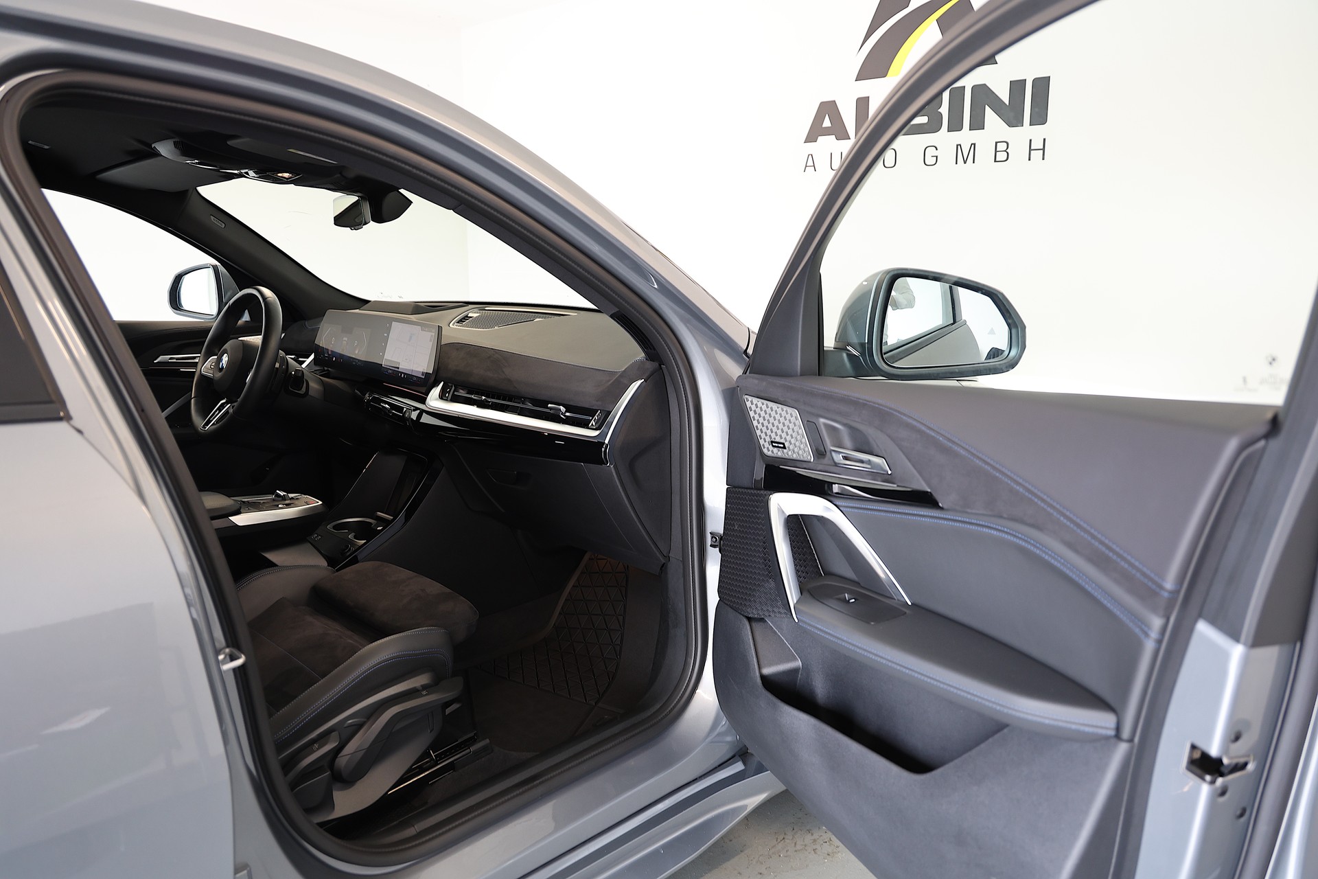 BMW X2 20d xDrive paddles-image-10