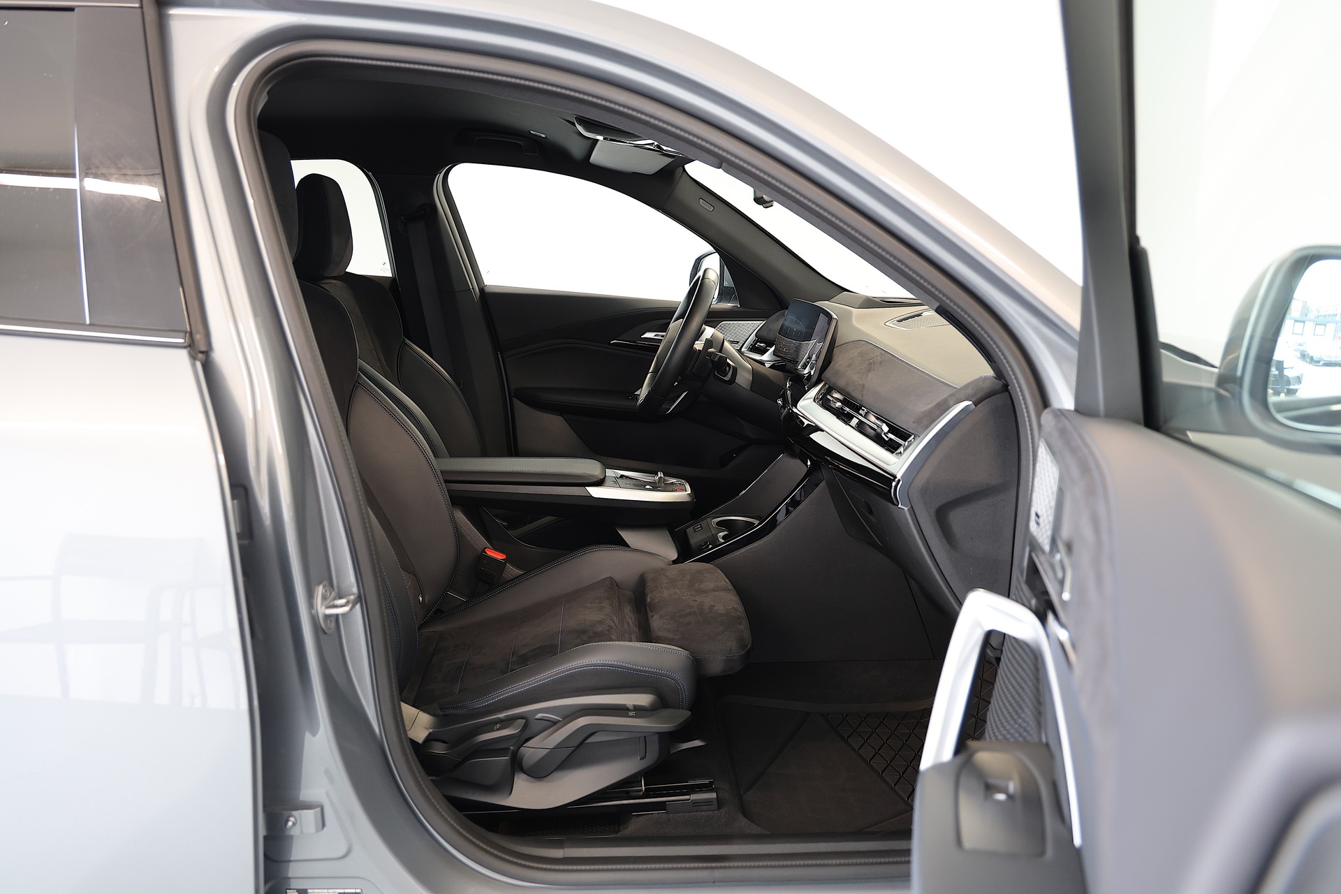 BMW X2 20d xDrive paddles-image-11