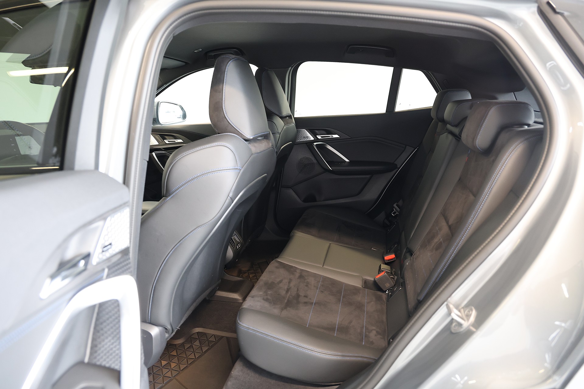 BMW X2 20d xDrive paddles-image-15