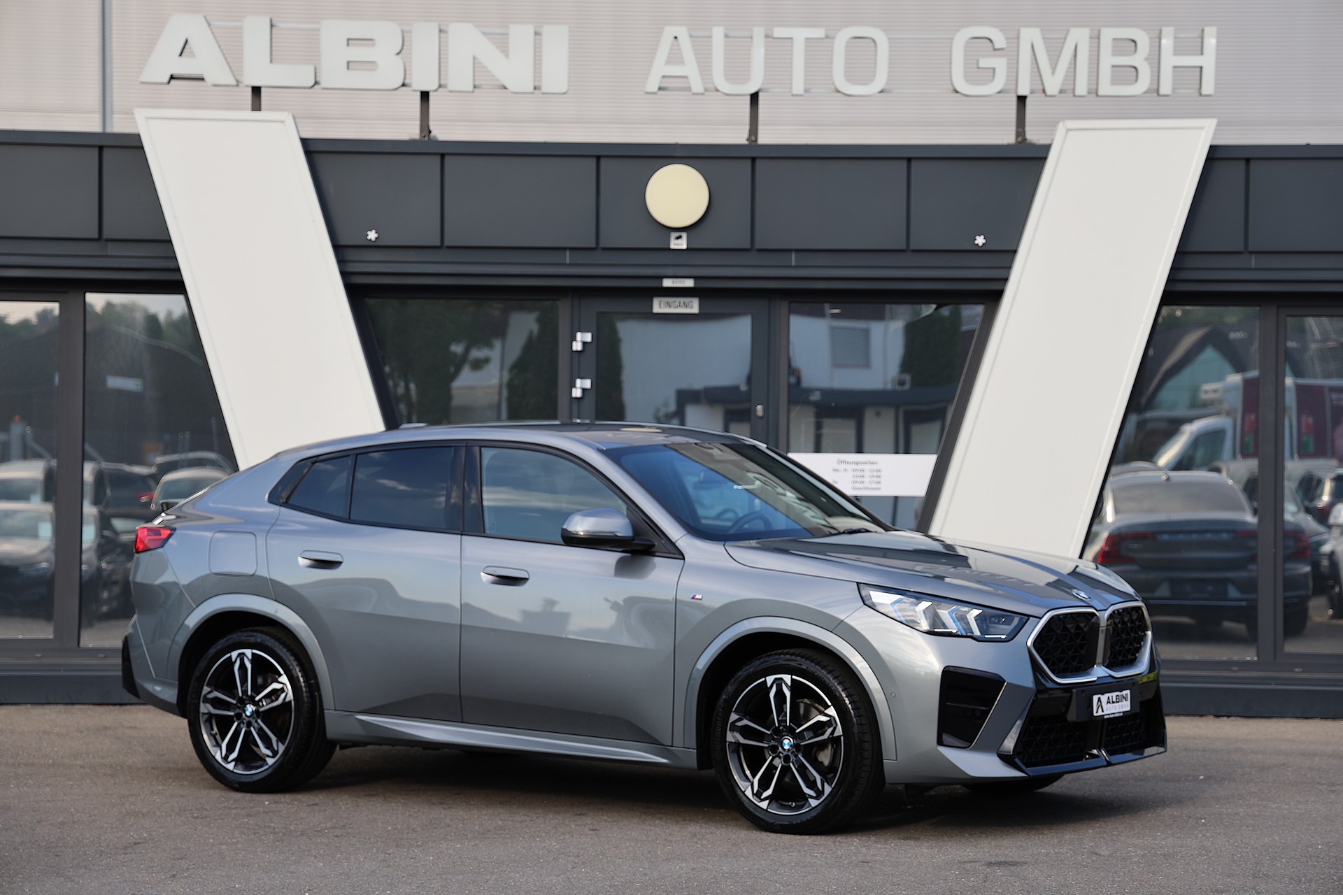 BMW X2 20d xDrive paddles-showroom-element-1