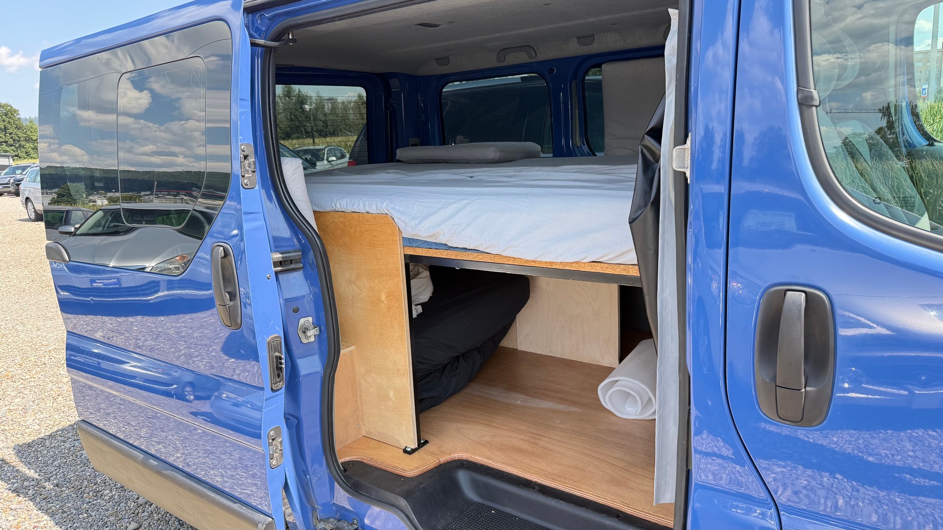 OPEL Vivaro 2.5 CDTI-image-19