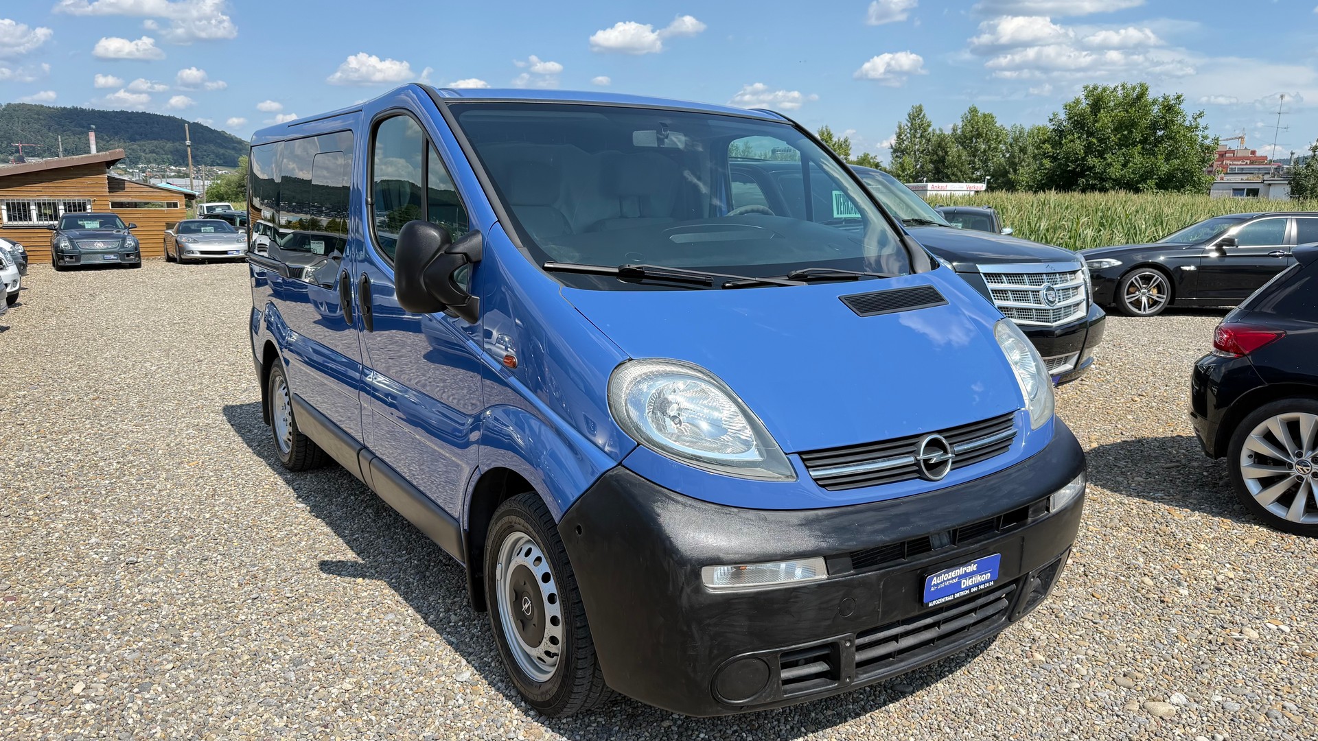 OPEL Vivaro 2.5 CDTI-image-17