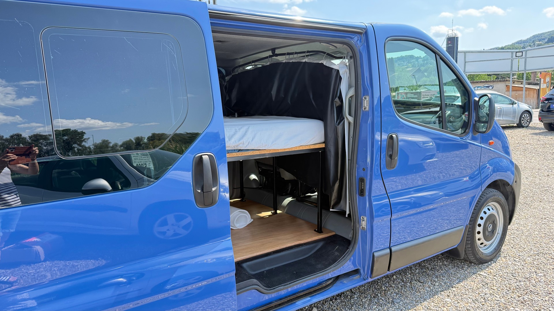 OPEL Vivaro 2.5 CDTI-image-20