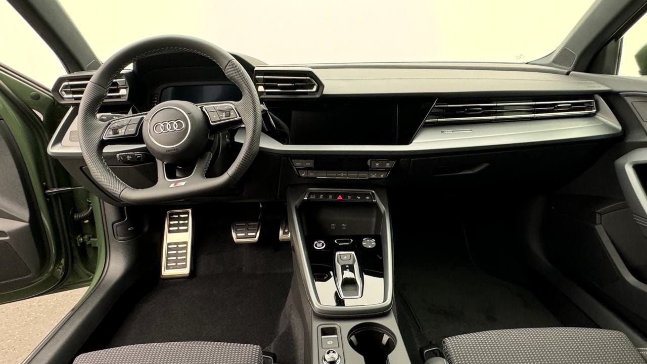 AUDI A3 Sportback TFSI 110 kW S line S tronic-image-5