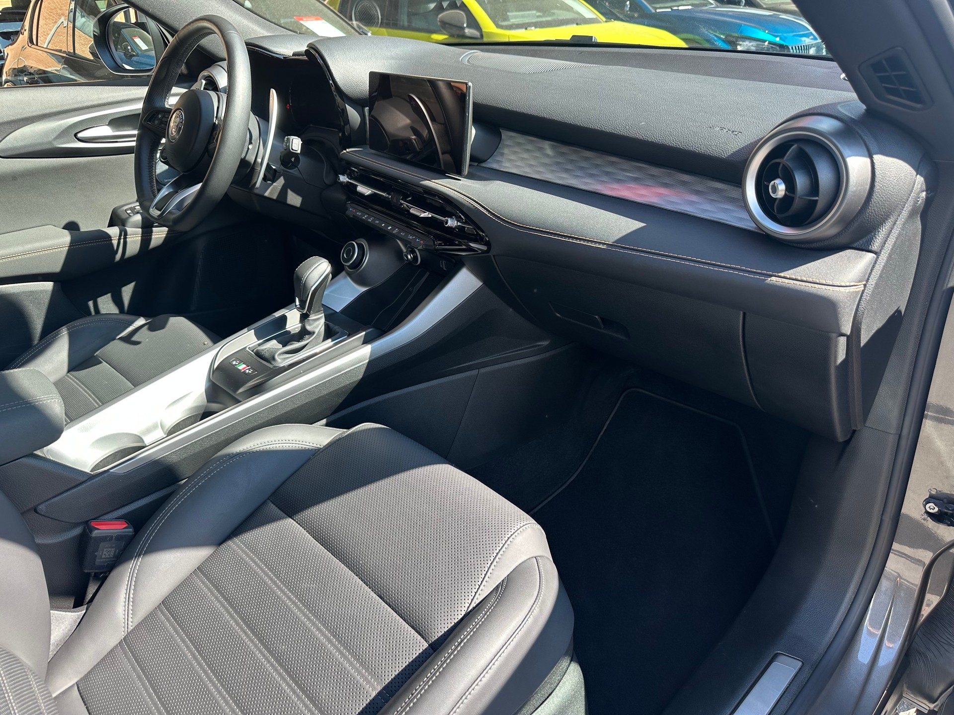 ALFA ROMEO Tonale 1.5 48V Hybrid Veloce Premium Tech-image-3
