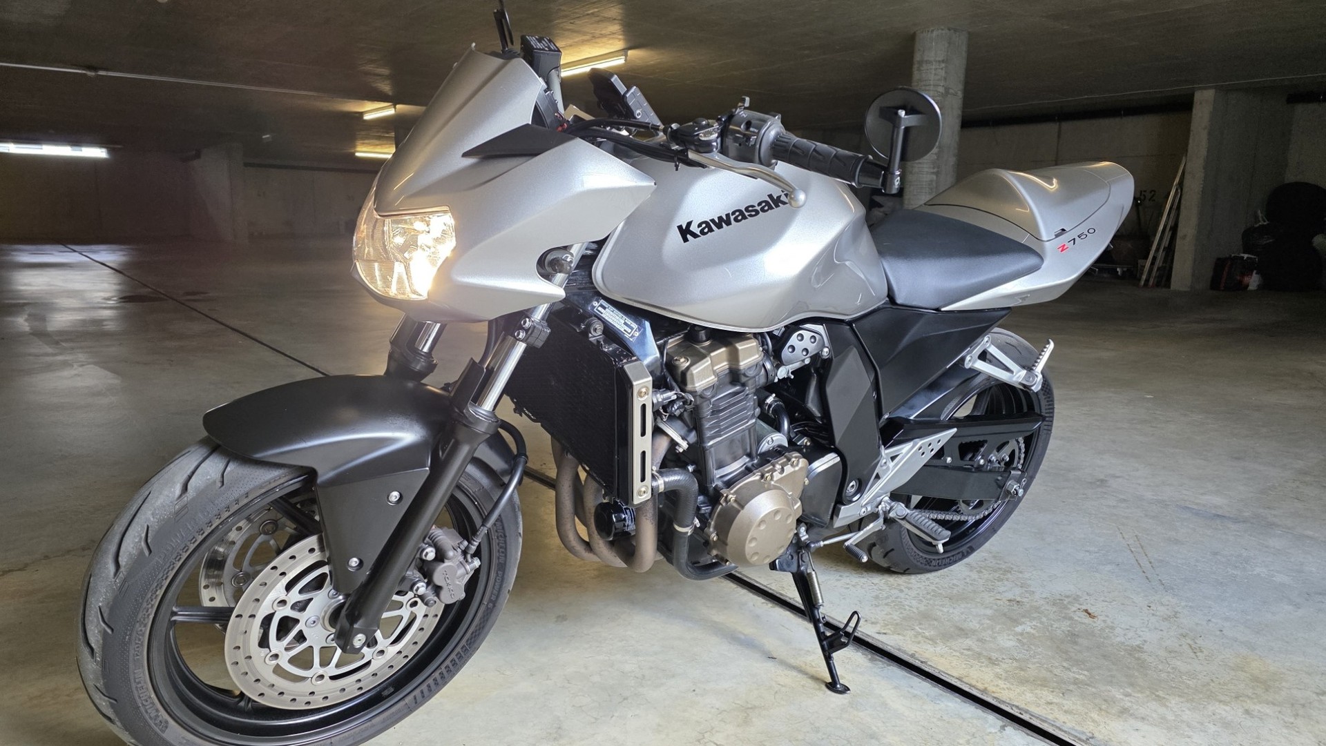 KAWASAKI Z 750-image-1