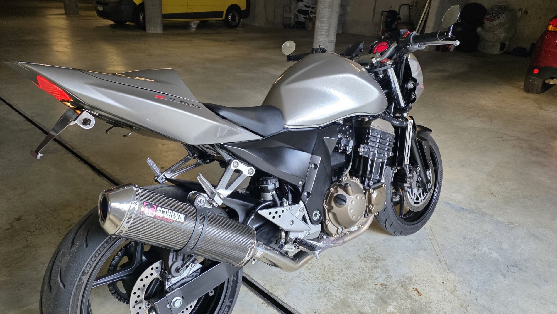 KAWASAKI Z 750