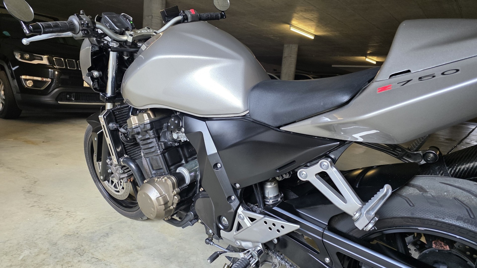 KAWASAKI Z 750-image-3
