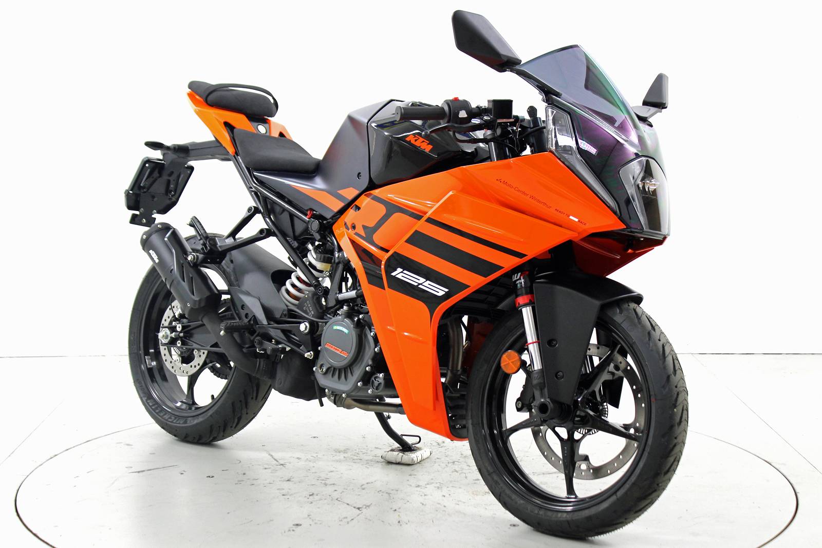 KTM RC 125-showroom-element-1
